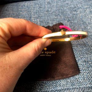 old Tone White Enamel Spade Bangle Bracelet